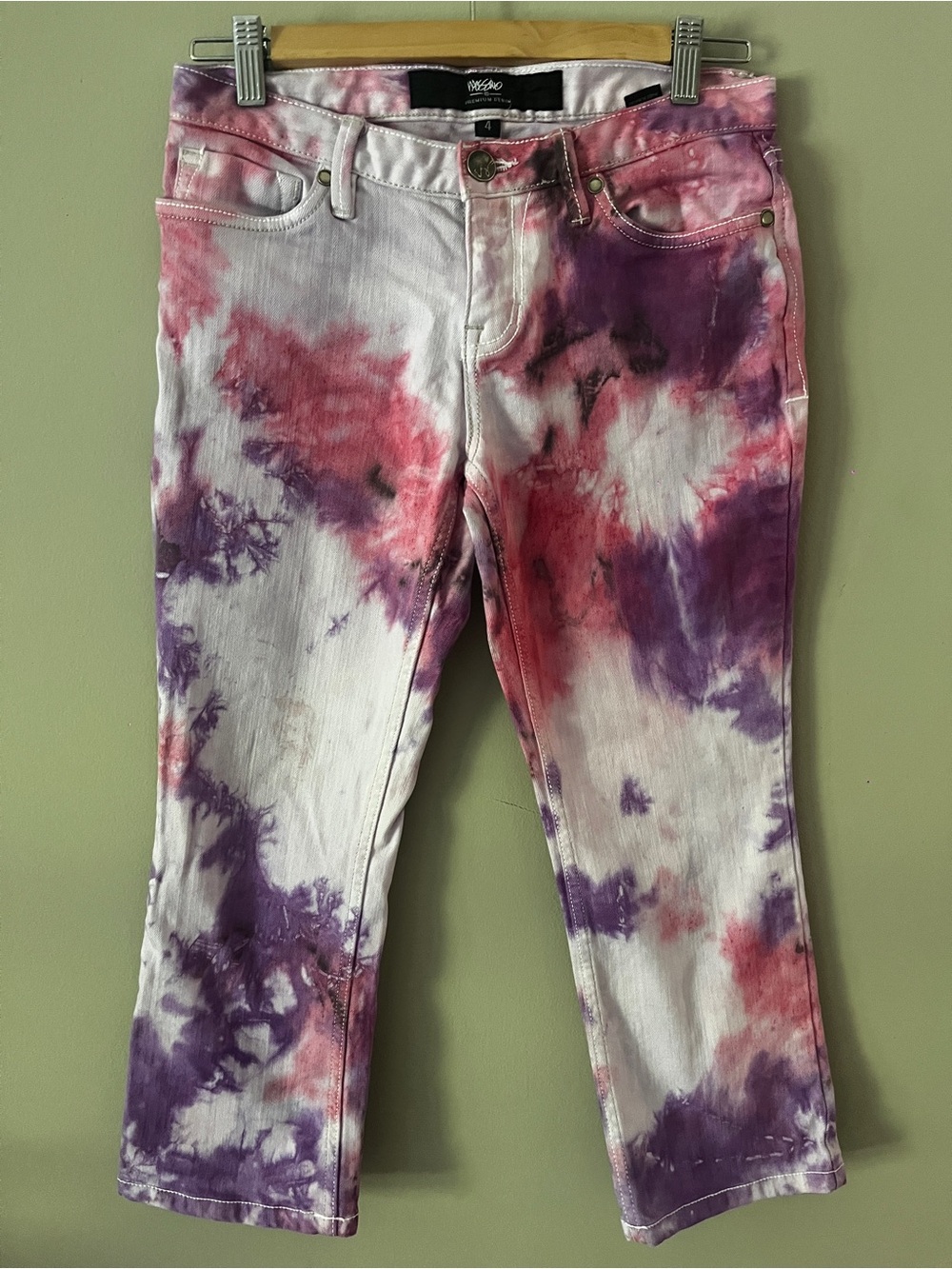 Tie-Dye Cropped Jeans in Purple and Pink - Miss hippy chic destroyed fit